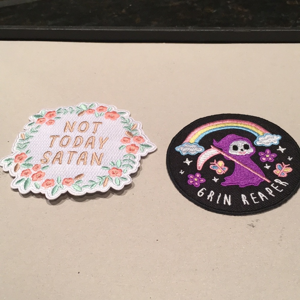 NWT set of two embroidered iron on patches
